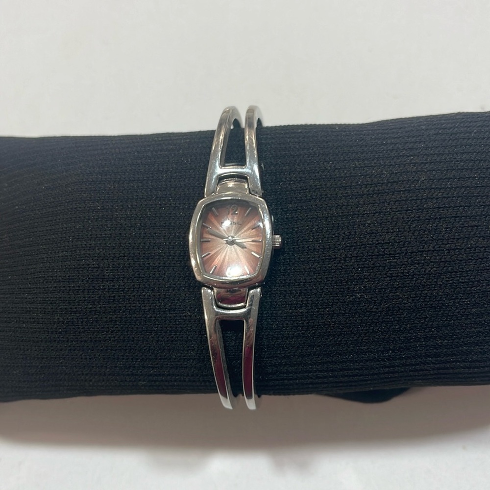 Vintage Fossil watch F2 ES1497 silver toned steel wristband brown face.  EUC